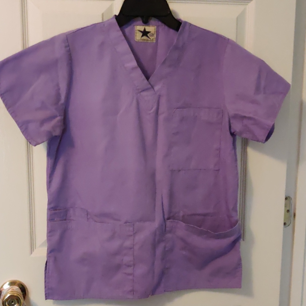 Black Star scrub top